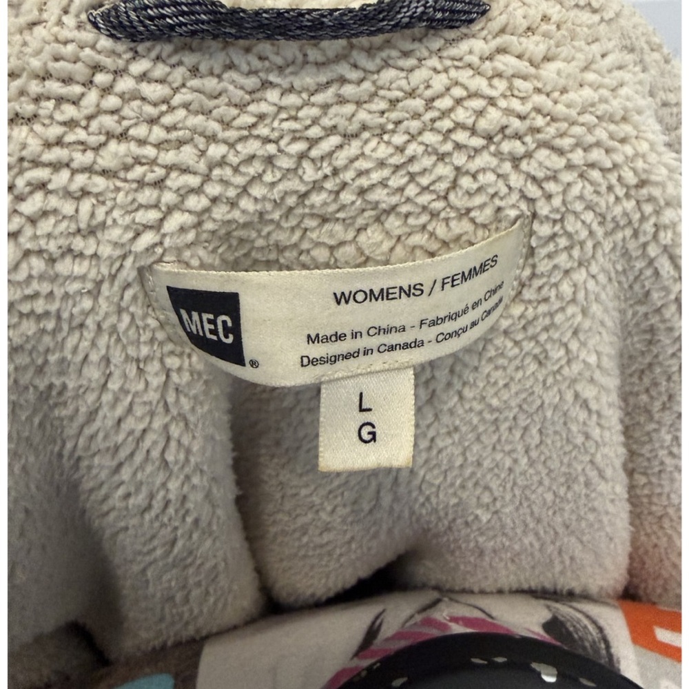 MEC Jacket - Picture 4 of 7